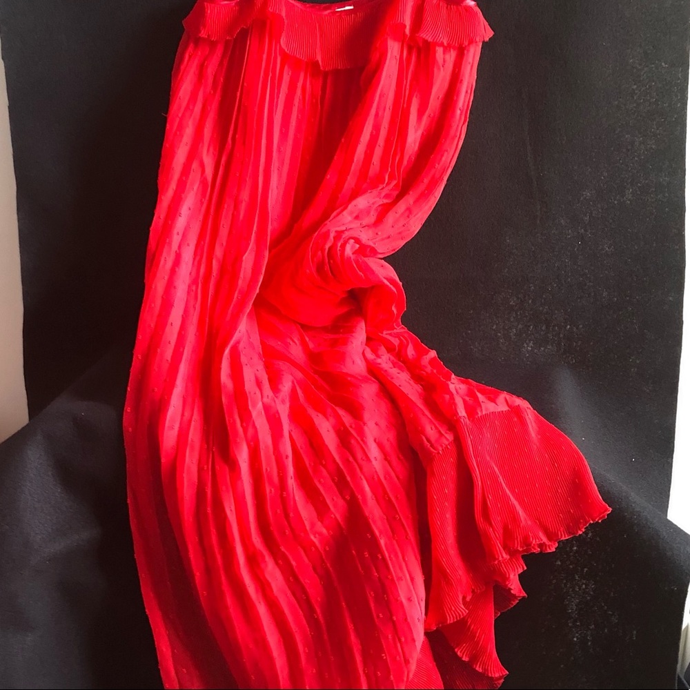 *Free Generation Red Maxi - Picture 15 of 16
